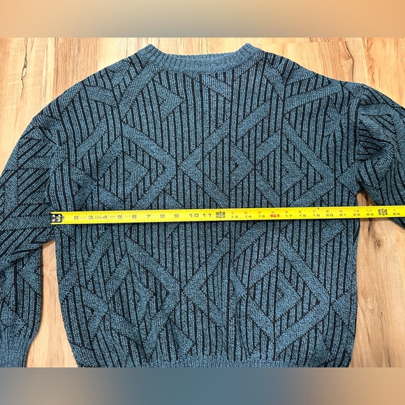 Cozy Vintage Sweater Wool - Picture 2 of 4